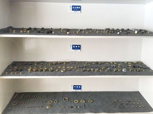 左手视频APP污版在线播放厂房环境